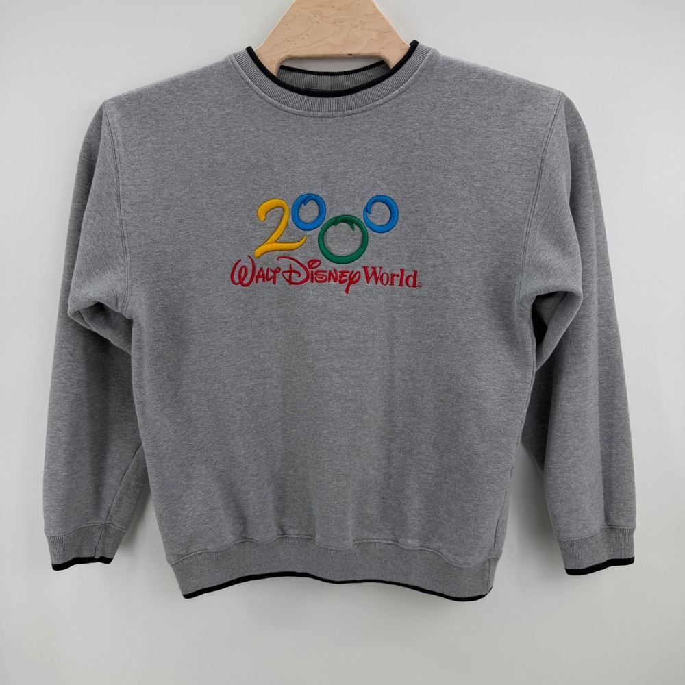 Walt Disney World Sweatshirt Mens M Gray Y2K Millennium Embroidered Crewneck